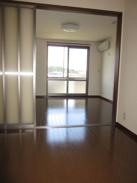 その他設備　全室照明付き