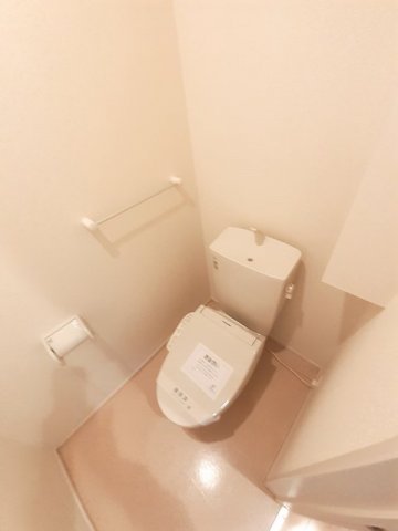トイレ　清潔感のあるトイレです