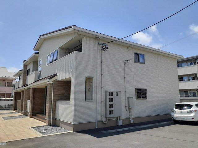 建物外観　落ち着いた雰囲気の外観です