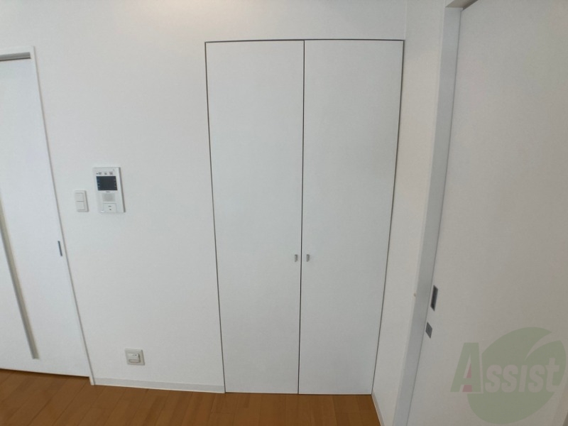 収納　クローゼットがありました。お洋服や荷物はここへ