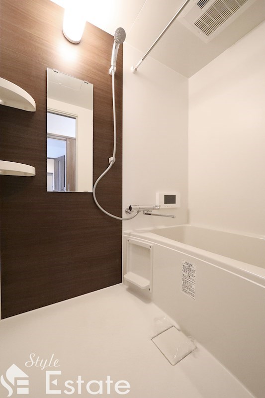 バス・シャワールーム　バスルーム