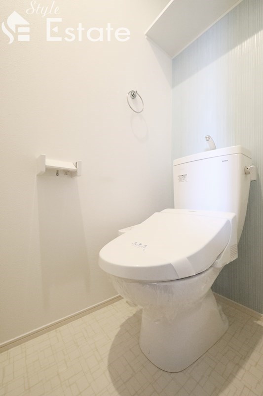 トイレ　温水洗浄便座