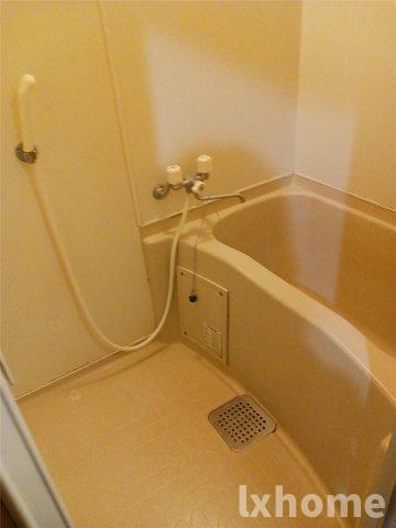 バス・シャワールーム　ゆったり過ごせるお風呂です