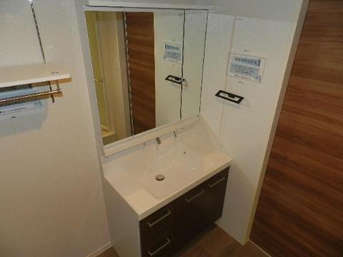 洗面設備　洗髪洗面化粧台