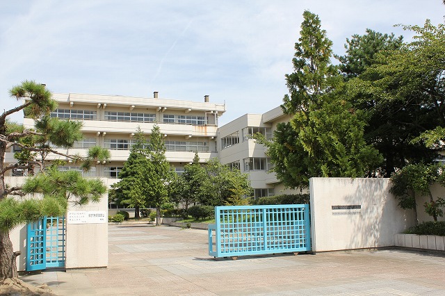 中学校　仙台市立郡山中学校（中学校）まで210m