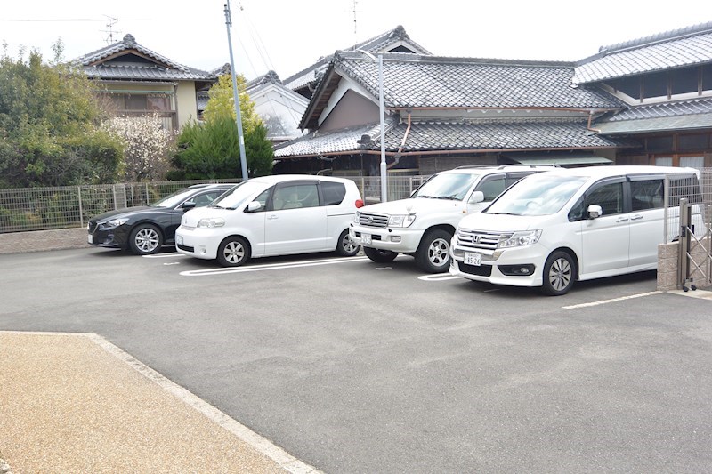 駐車場　駐車スペース