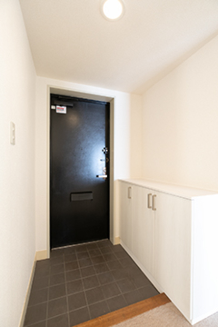 玄関　※写真は同タイプ住戸です。