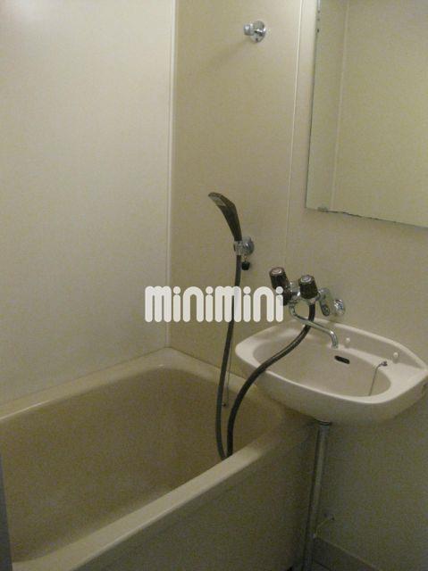 バス・シャワールーム　同物件の参考写真です。