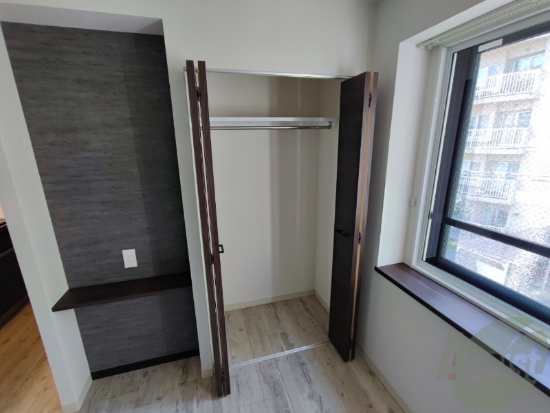 収納　寝室の収納です。部屋がすっきり片付きます。
