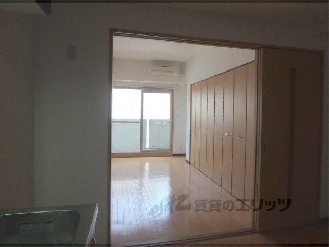 居室・リビング　居室