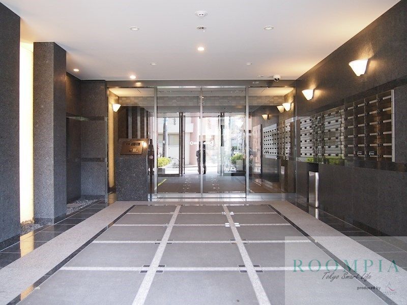 エントランス　エントランス