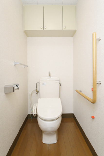 トイレ　※写真は同タイプ住戸です。