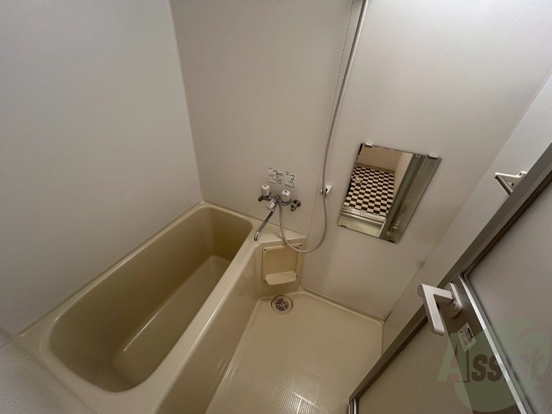 バス・シャワールーム　お風呂です。ゆっくりお風呂につかるのも体に良いですね～