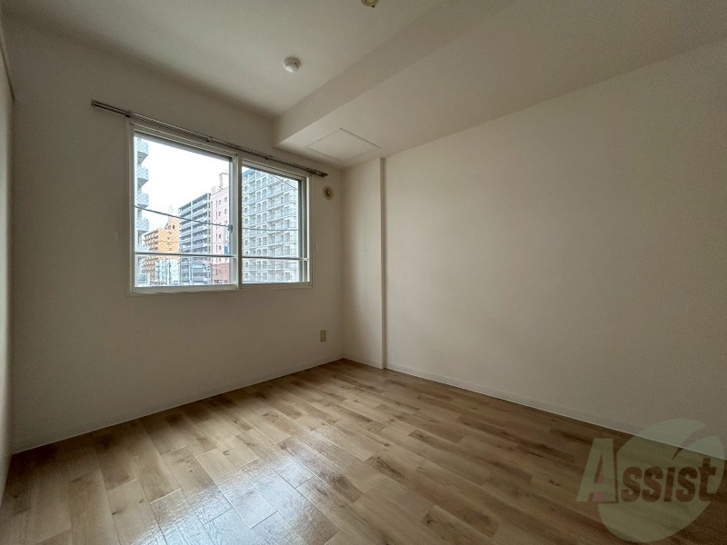 その他部屋・スペース　５帖の洋室です。家具の配置もしやすそうですね！