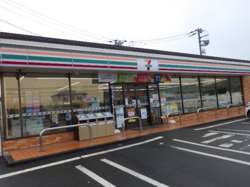 コンビニ　セブンイレブン 小田原栢山店（コンビニ）まで808m