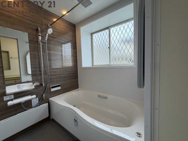 バス・シャワールーム　追い焚き機能付き☆