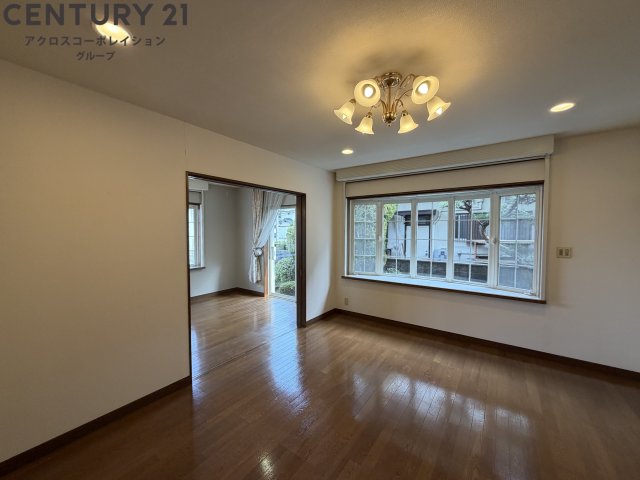 居室・リビング　エアコン付きです☆