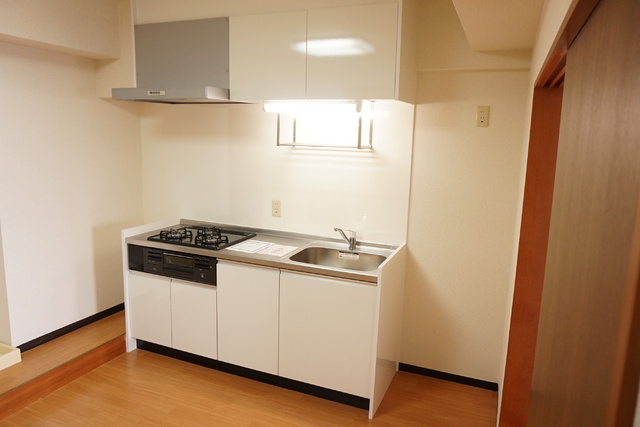 キッチン　３口システムキッチン