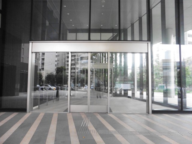 エントランス　エントランス