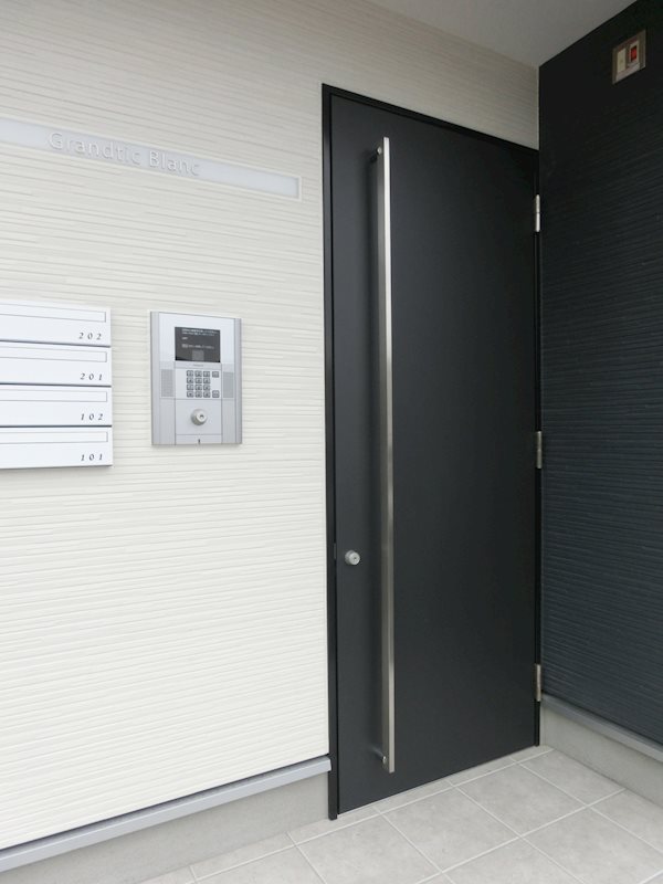 エントランス　※同シリーズの別物件の写真です