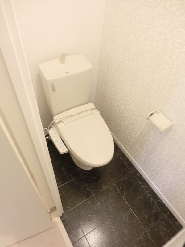 トイレ　※同シリーズの別物件の写真です