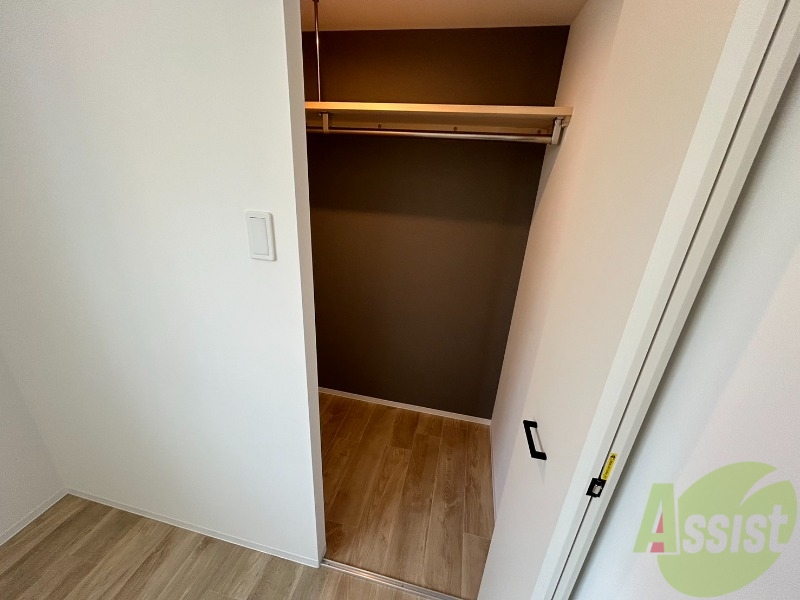 収納　クローゼットは奥行きもあり、荷物が多い方でも安心です。