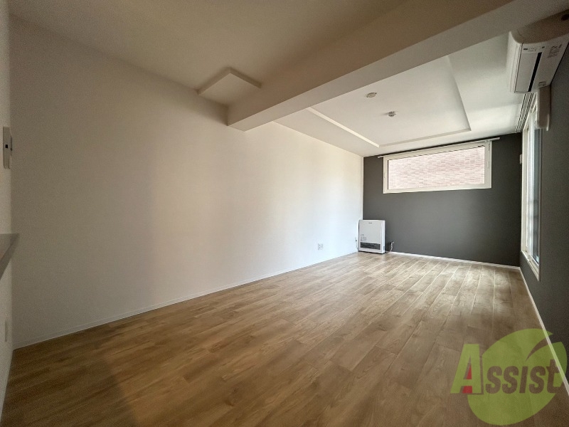 居室・リビング　広々としたリビングですね。使い勝手がよさそうですね！