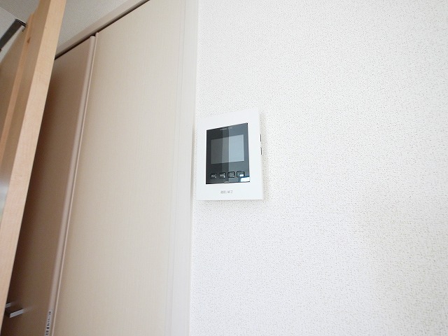 セキュリティ　モニター付きインターホン