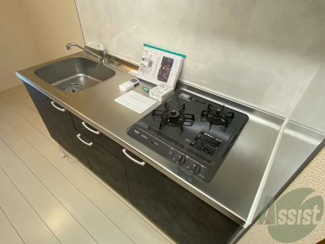 キッチン　キッチンには２口のガスコンロが設置済みです