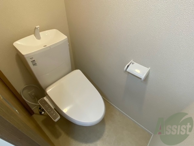 トイレ　トイレにはもちろんウォシュレットが設置済み