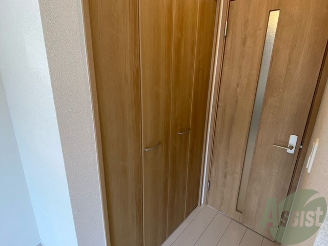 収納　居室の入口にはこちらの収納がございます。