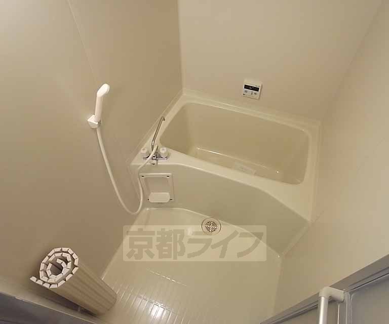 バス・シャワールーム　ゆったり浸かれます。