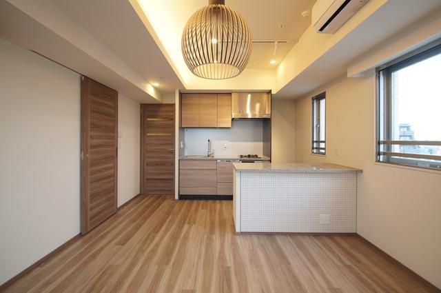 居室・リビング　こちらの居間で趣味の時間をお楽しみください