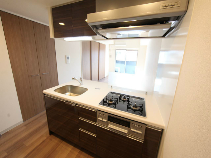 キッチン　カウンターキッチン（ガス3口コンログリル付）