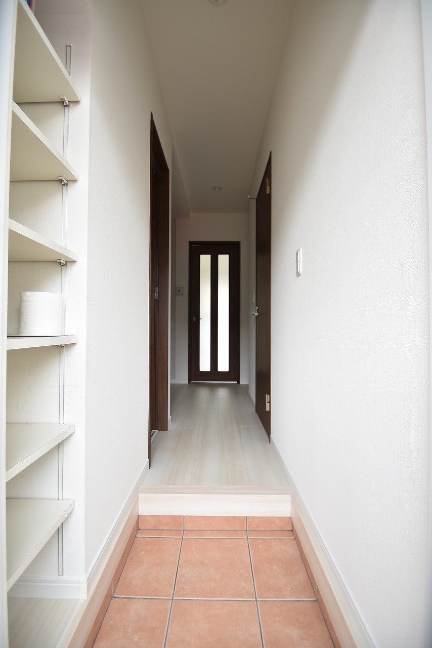 玄関　お問合せはシティホーム海田センター　082-821-2227