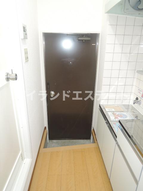 玄関　※別号室参考写真