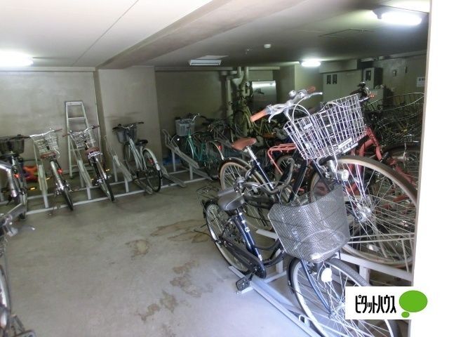 駐車場　※駐輪場