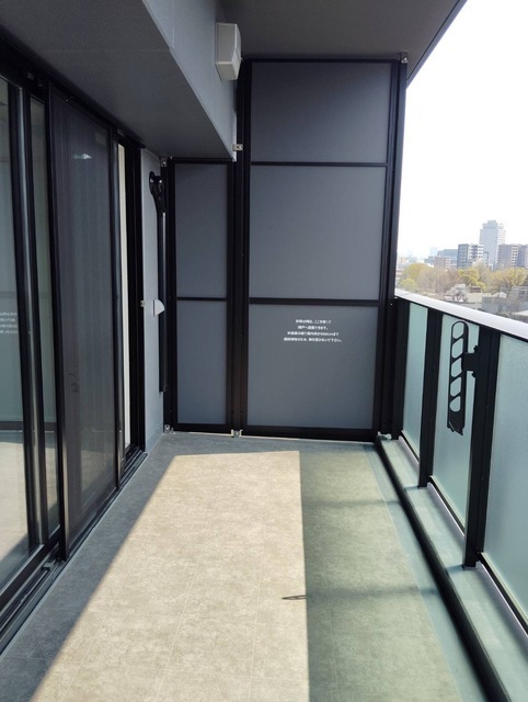 バルコニー　バルコニー