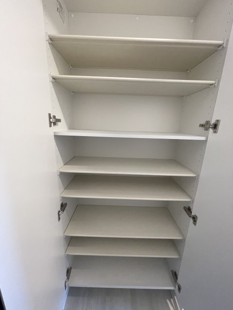 収納　同物件別号室のものです。