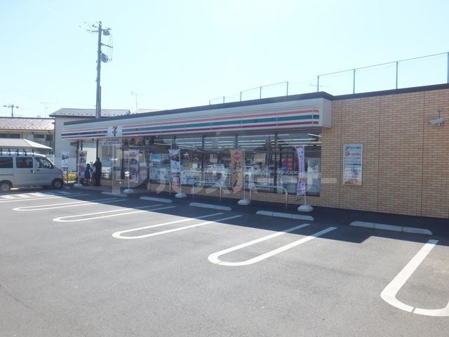 コンビニ　セブンイレブン船橋飯山満町2丁目店（コンビニ）まで300m