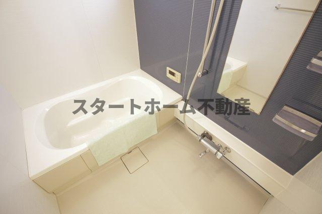 バス・シャワールーム　ゆったり過ごせるお風呂です