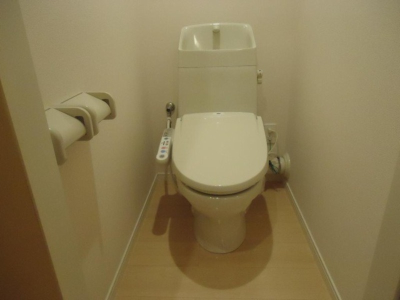 トイレ　図面と現状に相違がある場合には現状を優先