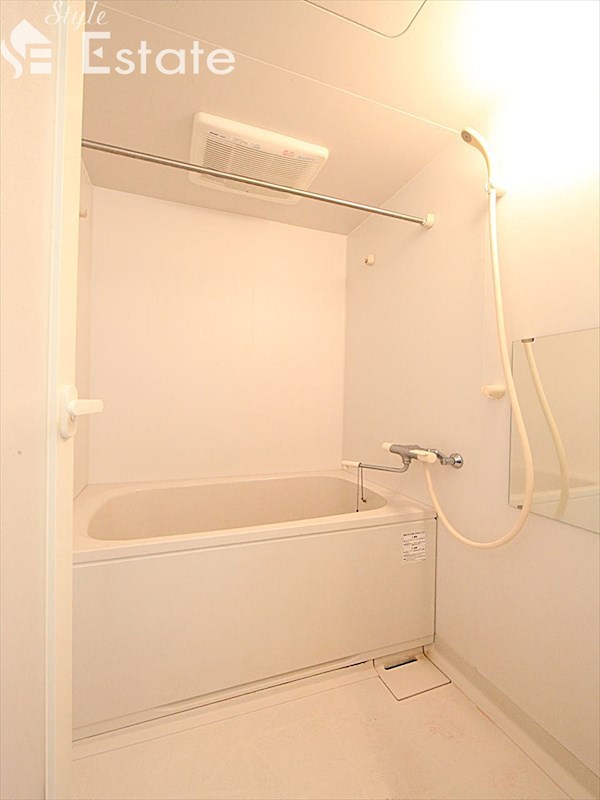 バス・シャワールーム　バスルーム