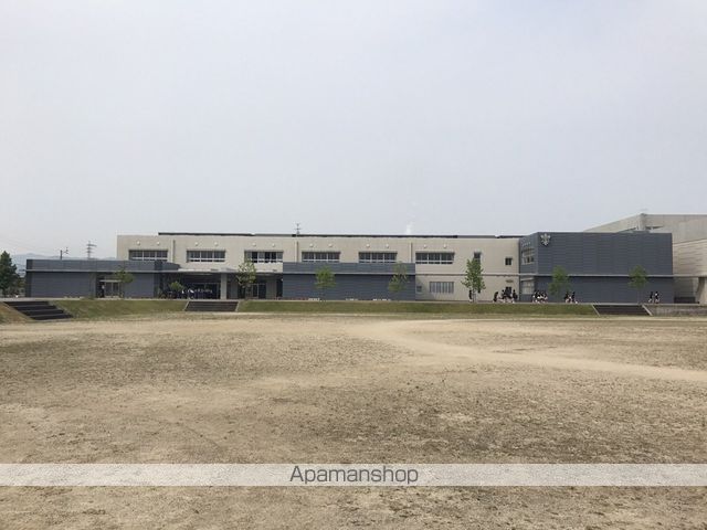 高校・高専　八代白百合学園高等学校（高校・高専）まで582m