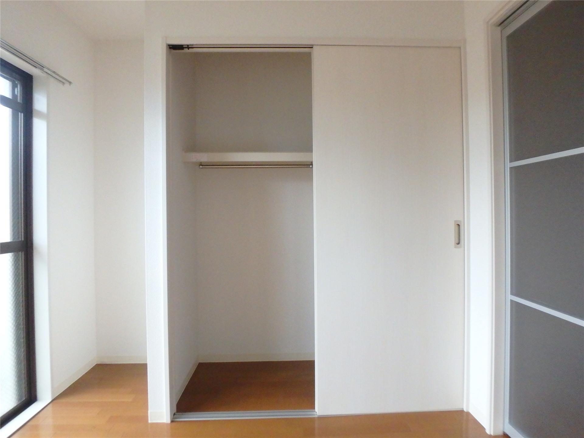 収納　２段式のクローゼットです