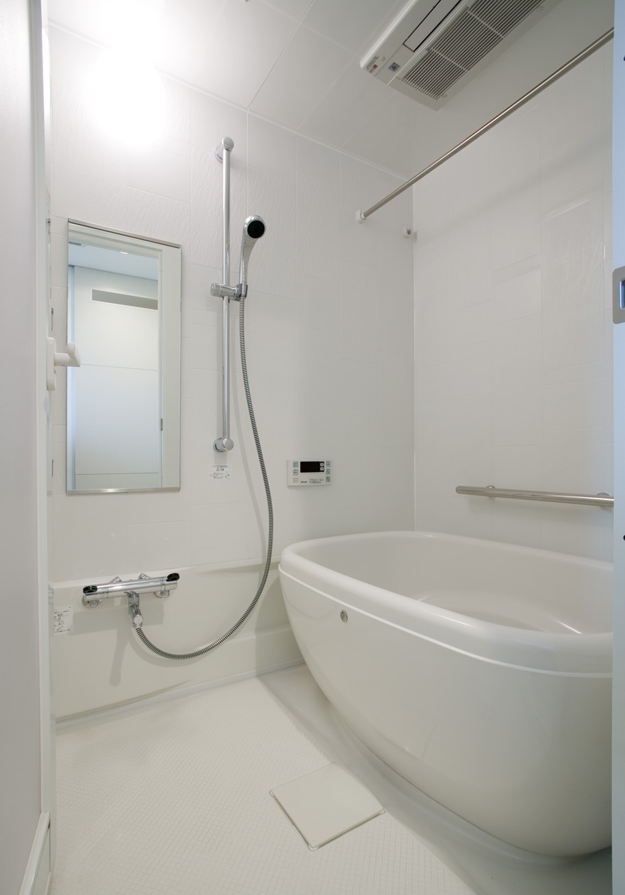 バス・シャワールーム　可愛いたまご型バス