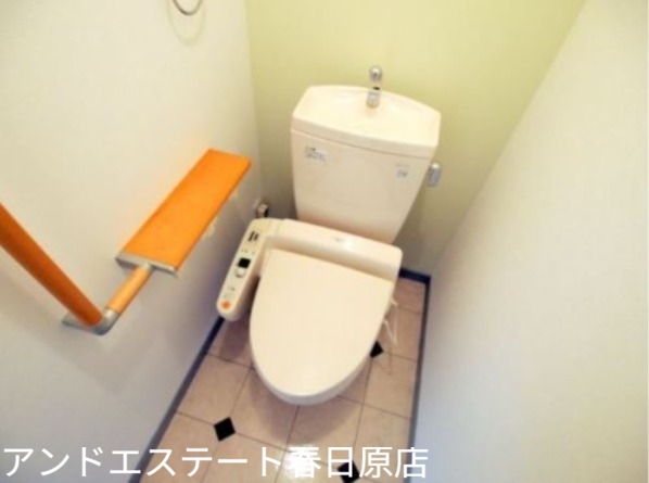 トイレ　ウォシュレット設置済み