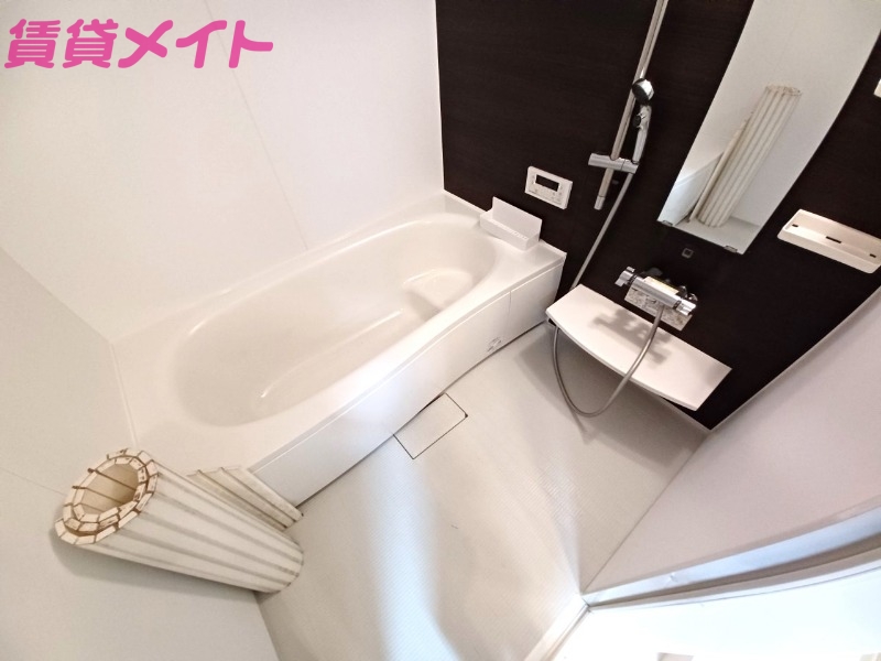 バス・シャワールーム　同型参考写真