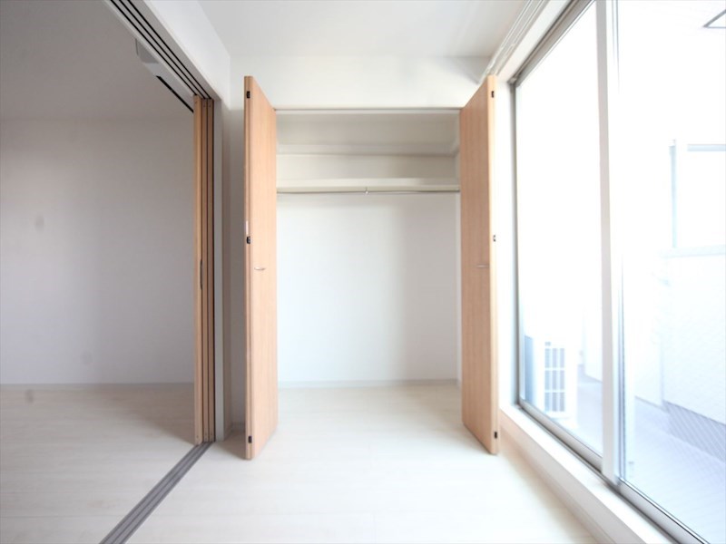 収納　ウォークインクローゼット（収納充実してます）　イメージ写真