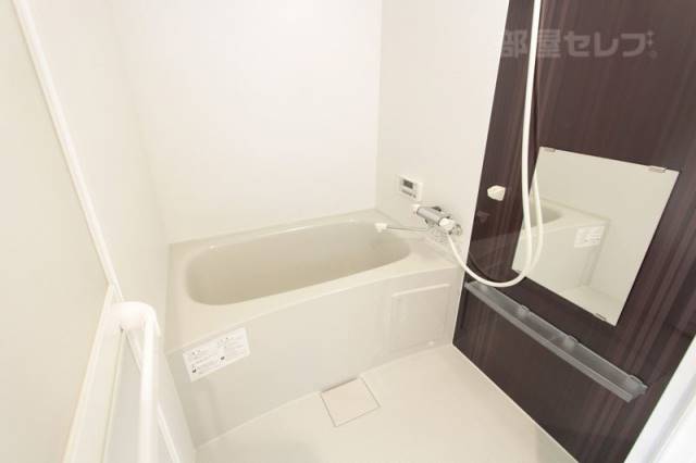 バス・シャワールーム　モデルルーム写真参照